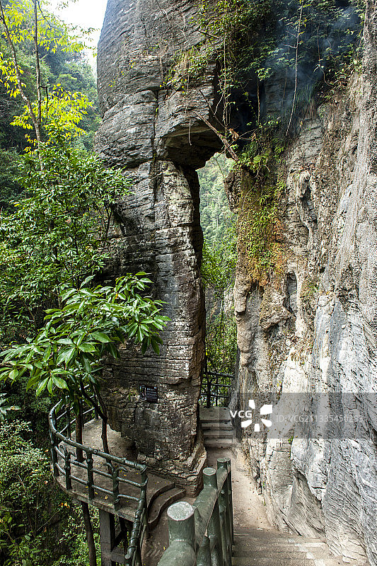 湖北：国家4A景区建始地心谷原生态风光如世处桃源图片素材