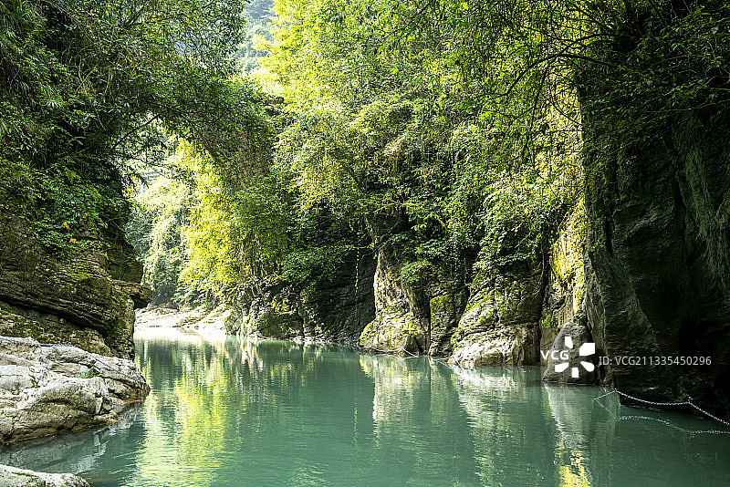 湖北：国家4A景区建始地心谷原生态风光如世处桃源图片素材