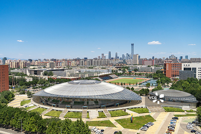 北京工业大学体育馆国贸同框图片素材