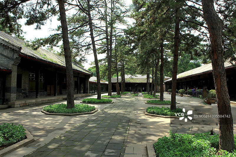 中国河北承德避暑山庄、烟雨楼、承德市图片素材