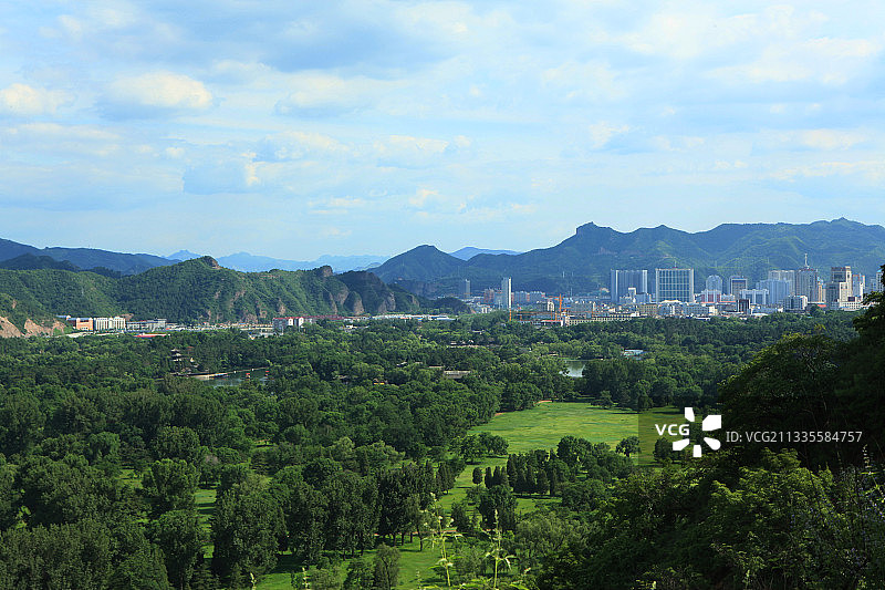中国河北承德避暑山庄、烟雨楼、承德市图片素材