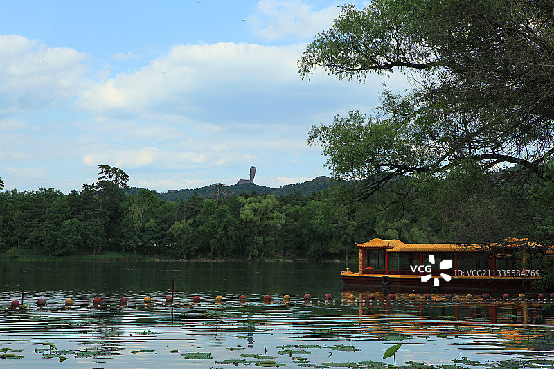 中国河北承德避暑山庄、烟雨楼、承德市图片素材