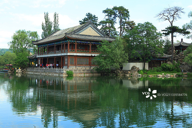 中国河北承德避暑山庄、烟雨楼、承德市图片素材