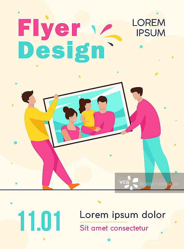 两名男子抬着一张大的家庭照片图片素材