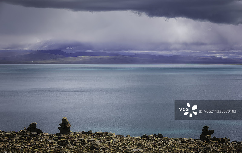 俯瞰巴木错，从班戈去圣象天门会经过一个美丽湖泊叫巴木错图片素材