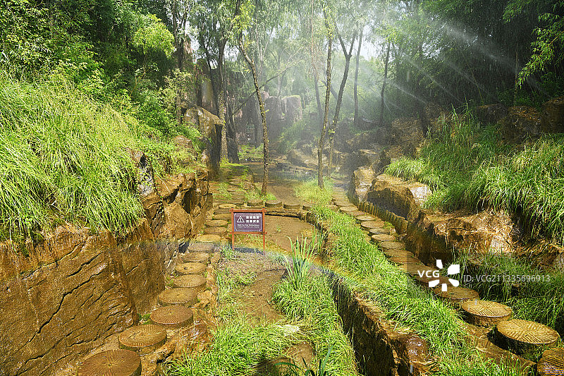 山东临沂沂水县雪山彩虹谷图片素材