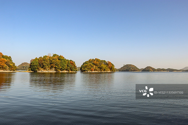 美丽的庐山西海图片素材