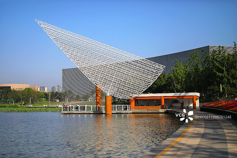 扬州明月湖畔图片素材