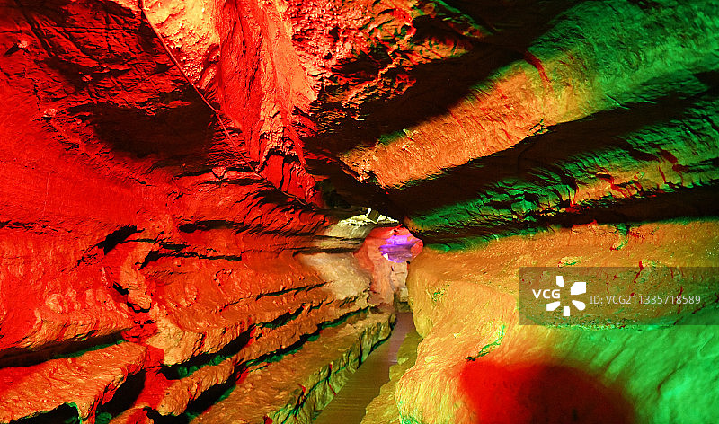山东临沂沂水天然地下画廊图片素材