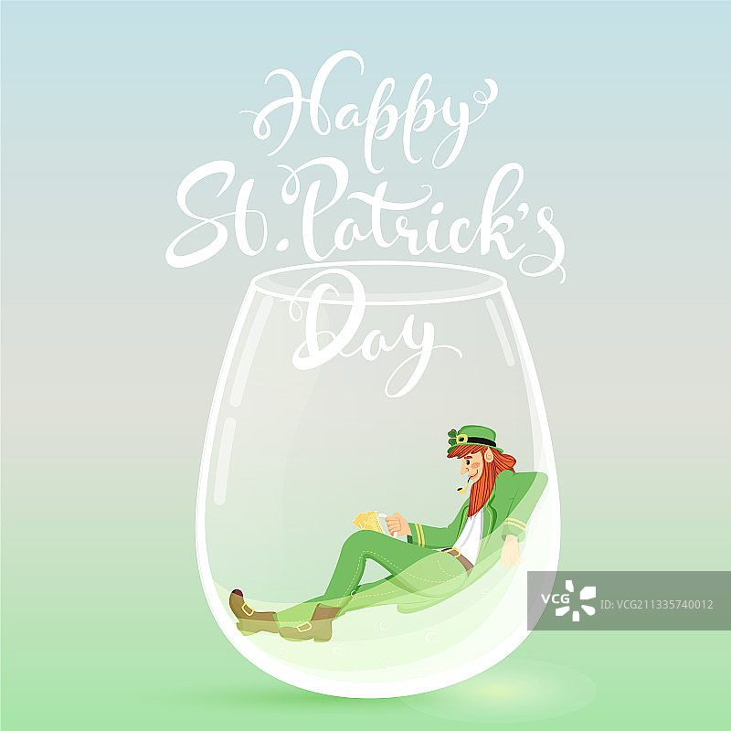 快乐的圣帕特里克节字体与醉酒的矮精灵图片素材