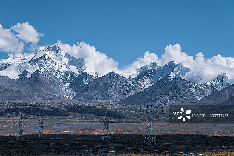 西藏日喀则希夏邦马西峰岗彭庆峰图片素材