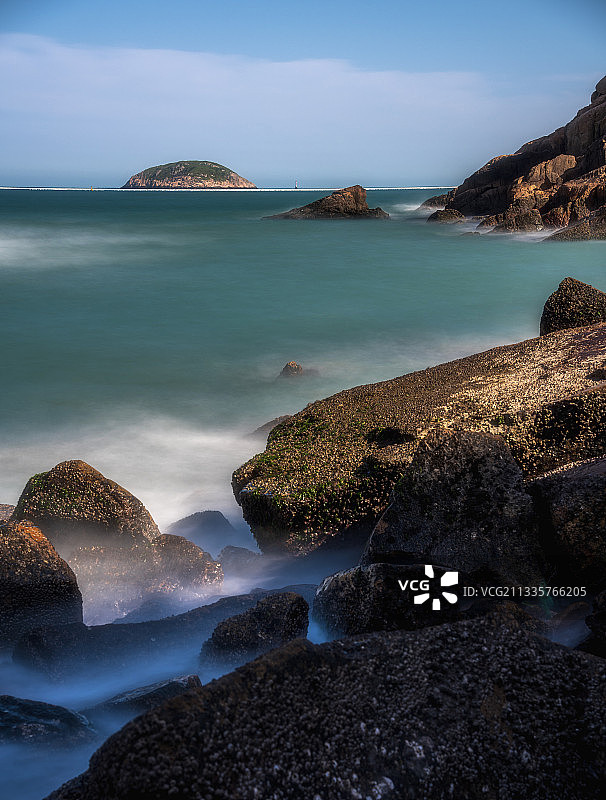 浙江 舟山 枸杞岛风光--海浪与岩石图片素材