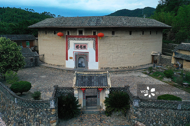 福建省龙岩市福建土楼永定景区南溪土楼群振福楼航拍图片素材