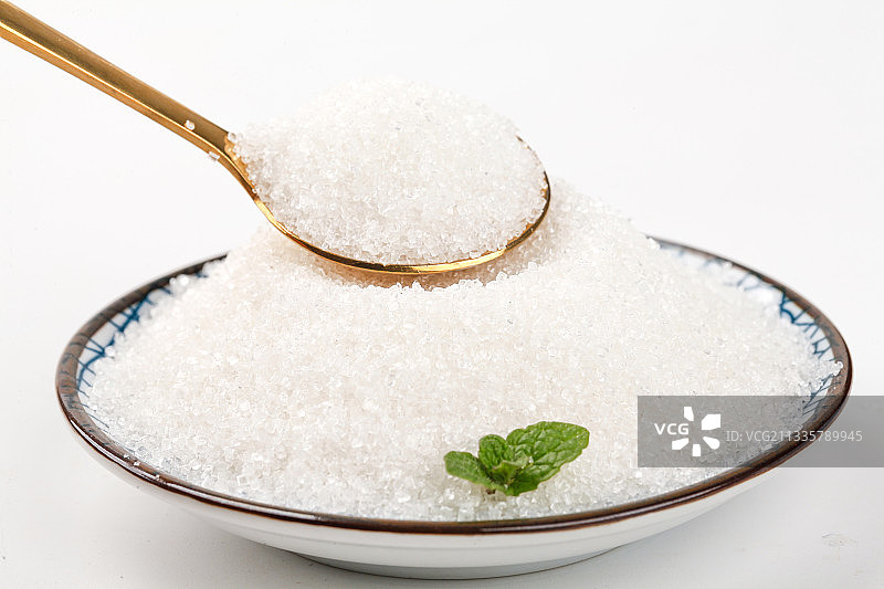 碟子里装着白砂糖图片素材