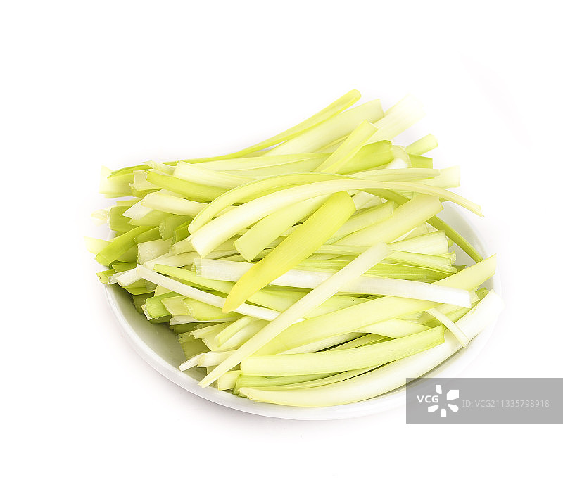 白底上放着新鲜韭黄图片素材