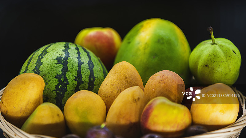 云南兰坪果篮图片素材