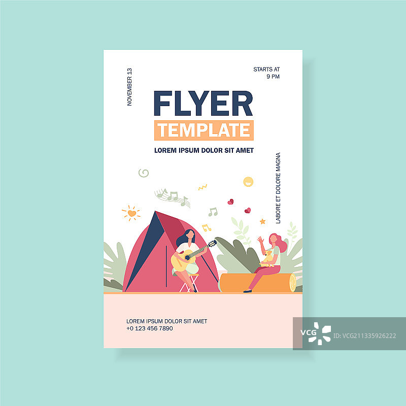 女人们在帐篷附近休息唱歌图片素材