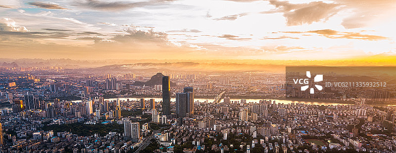 广西柳州城市风光日落黄昏航拍图片素材