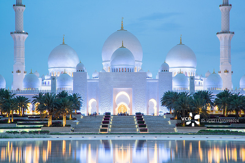 阿联酋阿布扎比谢赫扎耶德大清真寺全景图片素材