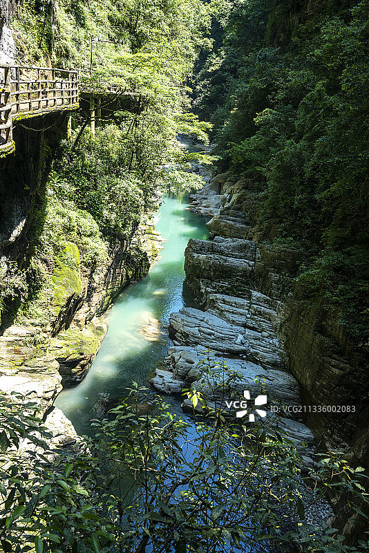 湖北建始地心谷：古桥古盐道，绝壁崖居溶洞峡谷美不胜收图片素材