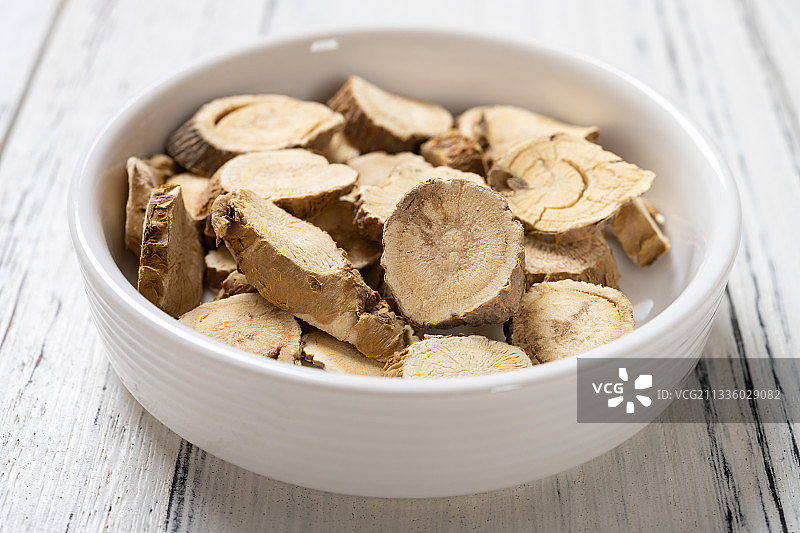 影棚拍摄中药苦参特写图片素材