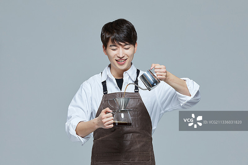 20多岁的年轻人，创业，咖啡师，商人图片素材