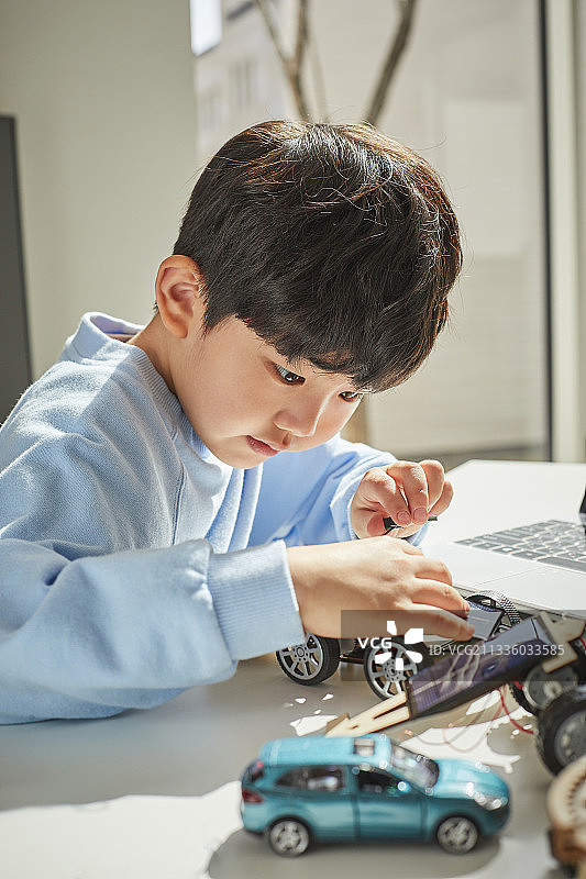 交通运输、创新、ESG、汽车、儿童、未来、科学、求知欲图片素材