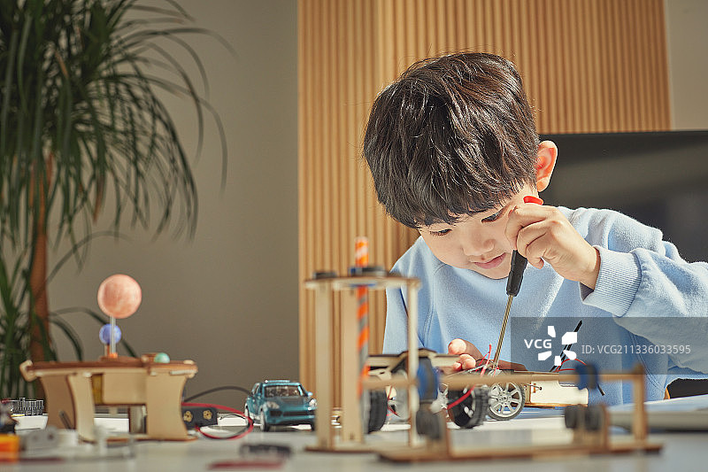 交通运输、创新、ESG、汽车、儿童、未来、科学、好奇心图片素材