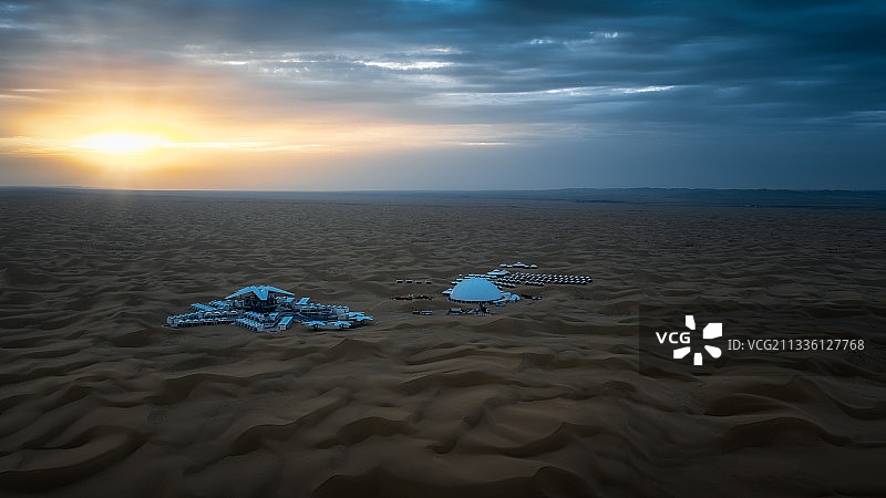 中卫沙坡头沙漠星星酒店图片素材