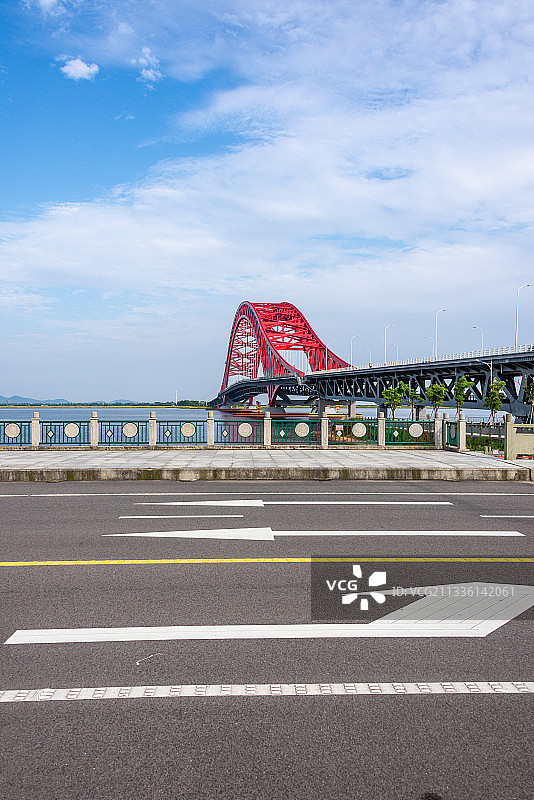 浙江宁波，北仑，梅山红桥，旅游，蓝天，留白图片素材
