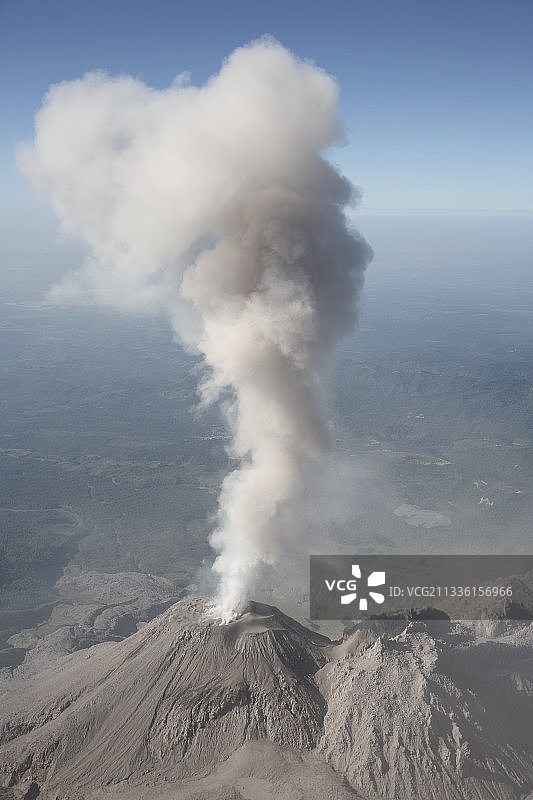 熔岩穹丘，蒸汽，火山灰喷发图片素材