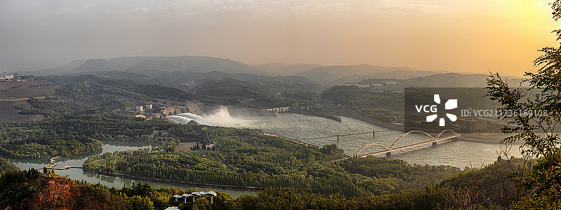 黄河小浪底出水口景色图片素材