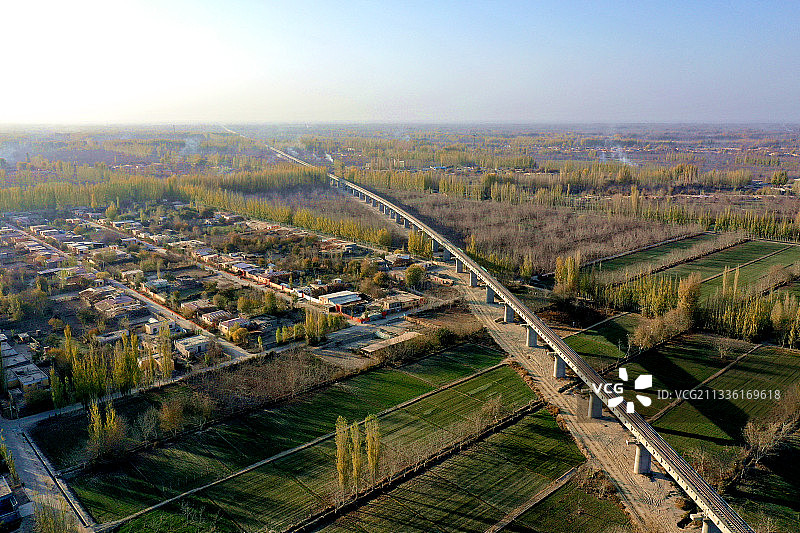 新疆和若铁路洛浦特大桥图片素材