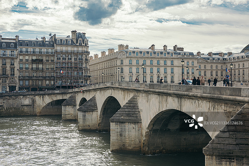 塞纳河上的皇家桥图片素材