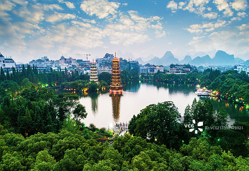 《桂林双塔》图片素材