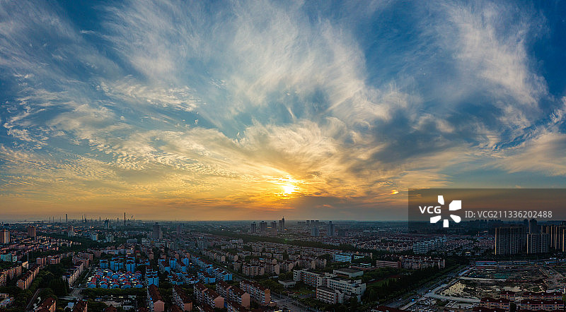 航拍上海金山城市沙滩绿地日落图片素材