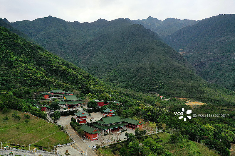 广东省汕尾市海丰县海城镇莲花山森林公园鸡鸣寺航拍图片素材