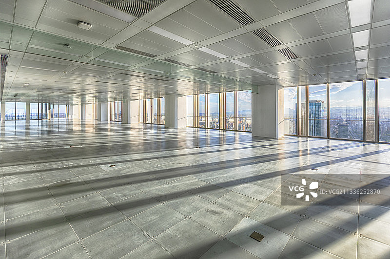 宽敞通透的丽泽办公环境图片素材