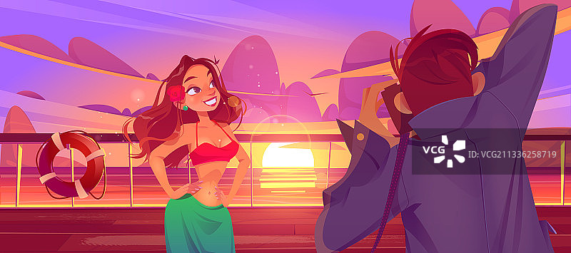 游轮甲板日落时分的女人和摄影师图片素材