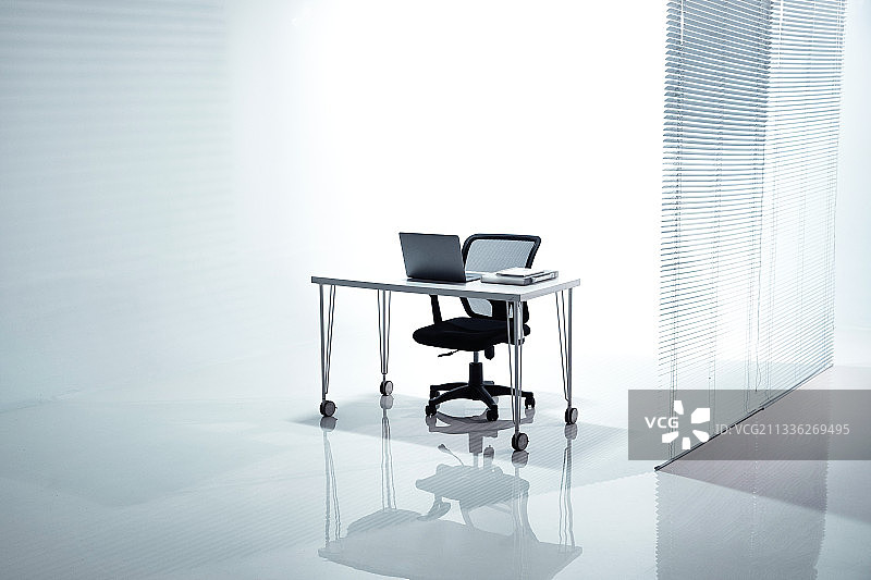 办公桌和电脑图片素材