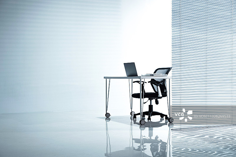 办公桌和电脑图片素材