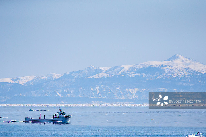 在日本和俄罗斯边境巡逻的海岸警卫队图片素材