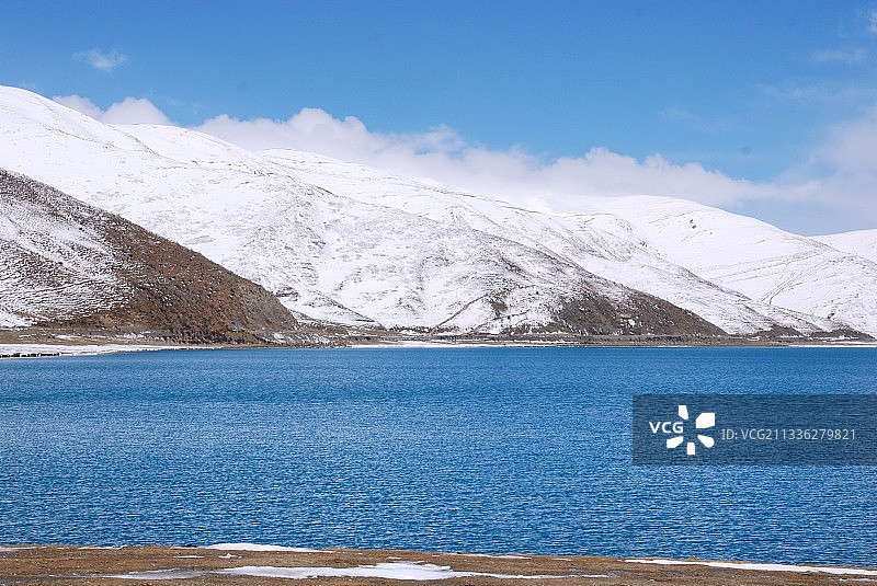 羊卓雍错图片素材