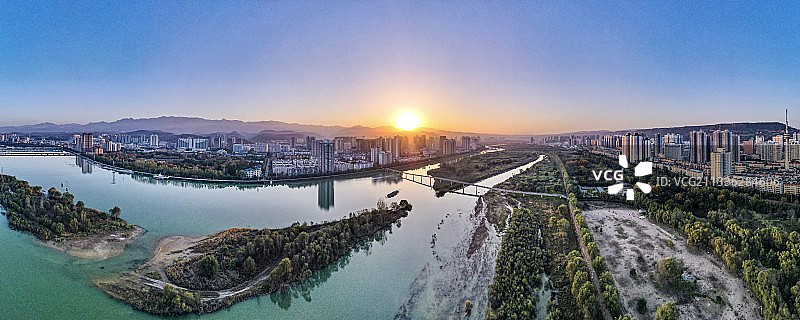 渭河秋末风景宝鸡段图片素材