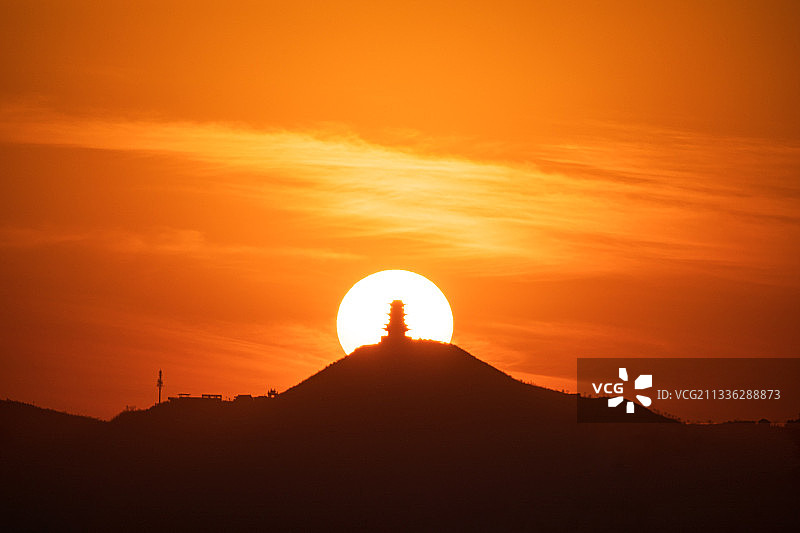 定都阁悬日图片素材