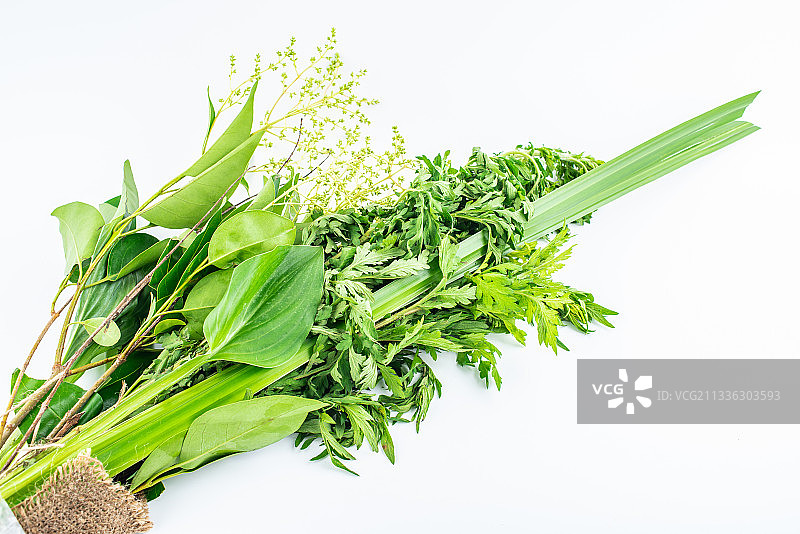 中国端午节门窗悬挂花束艾草菖蒲图片素材