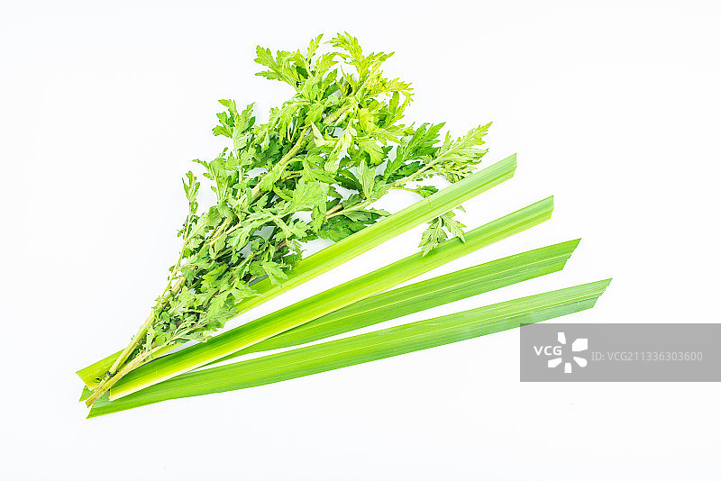 中国端午节门窗悬挂花束艾叶菖蒲图片素材