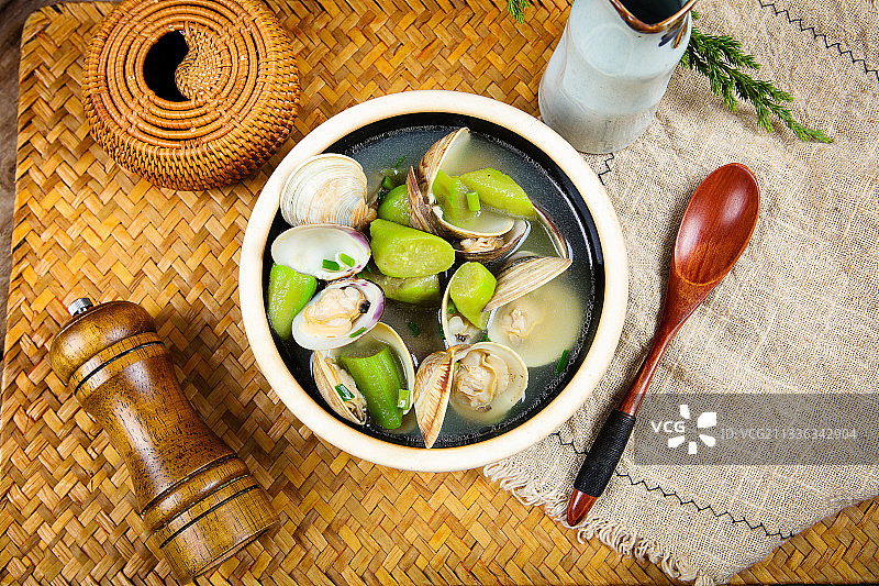 蛤蜊丝瓜汤图片素材