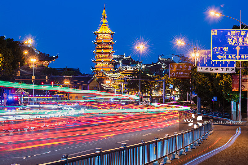 禅寺流光图片素材