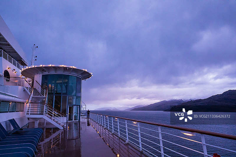 南美洲邮轮航行在南冰洋阿根廷海域内图片素材